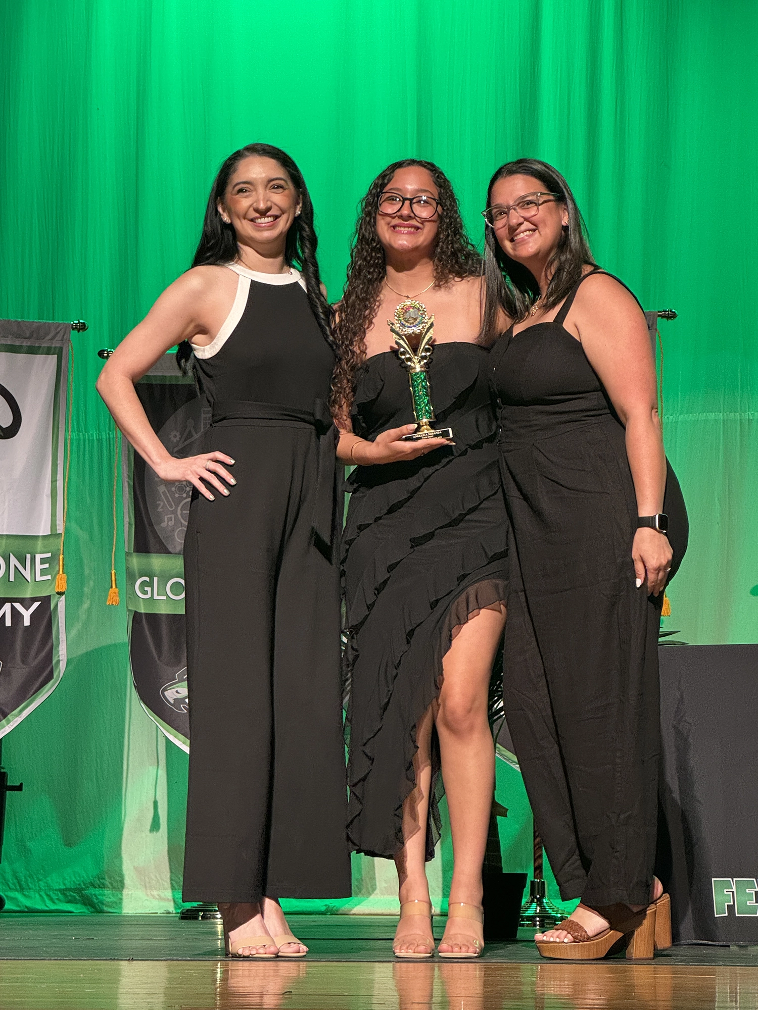 Amy Miller presenting the Viper Spirit Award